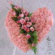 kalp pano karankil ve güller   Kıbrıs online çiçek gönderme sipariş 