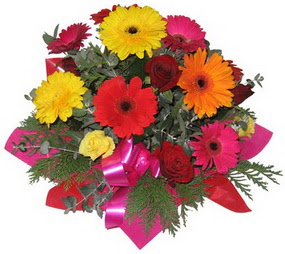 Karisik mevsim çiçeklerinden buket  Kıbrıs çiçek servisi , çiçekçi adresleri 