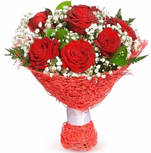 7 adet kırmızı gül buketi  Kıbrıs çiçek siparişi vermek 